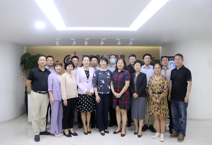 新澳门今晚开奖结果查询表图片和律师收同案相反判决与同一律所为同案犯辩护